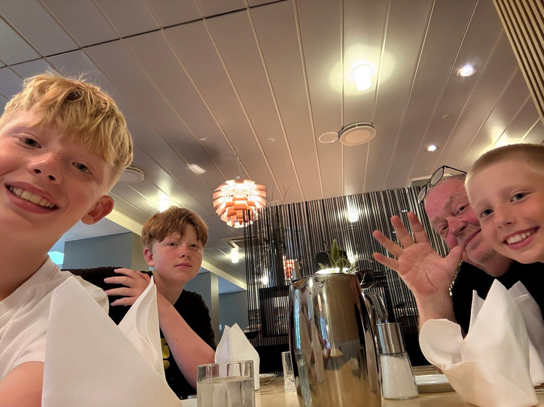 斯温堡酒店主图