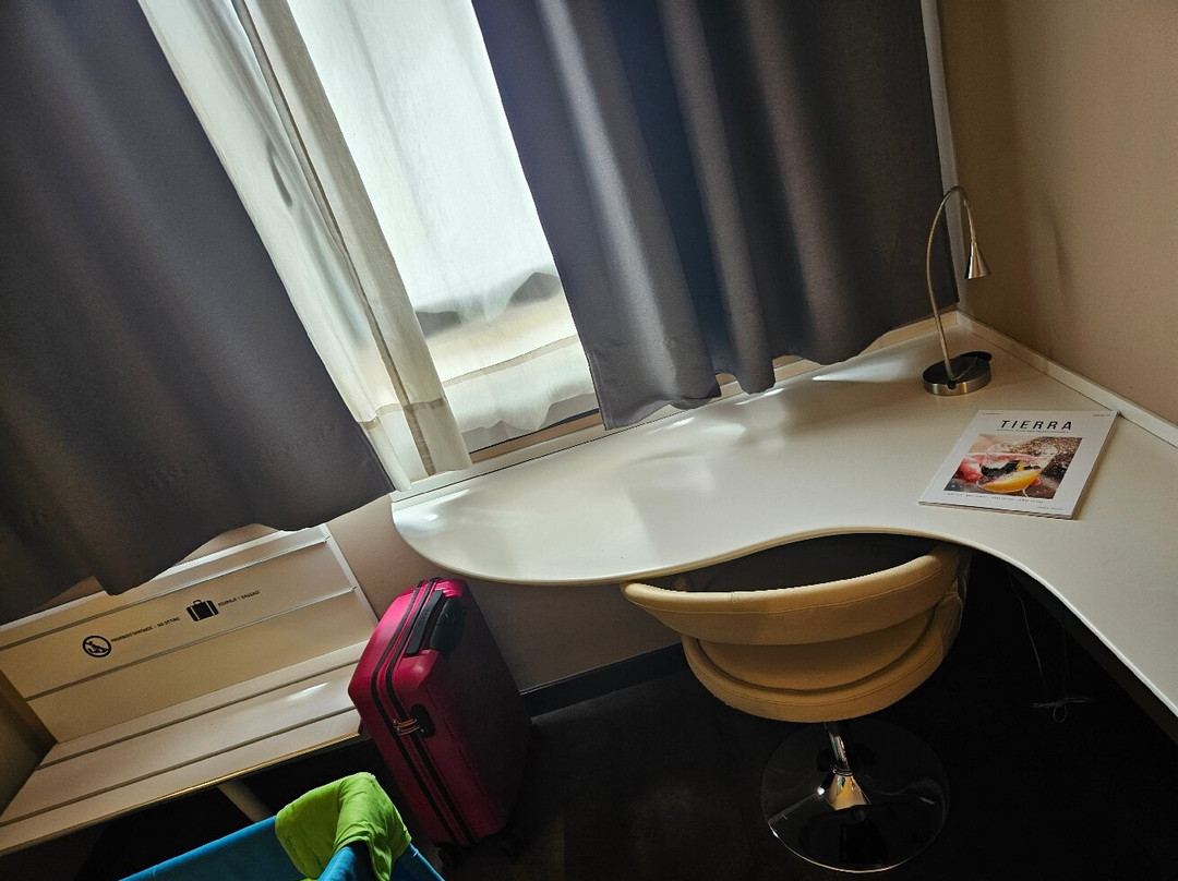 碑纳兰克绸丰酒店主图