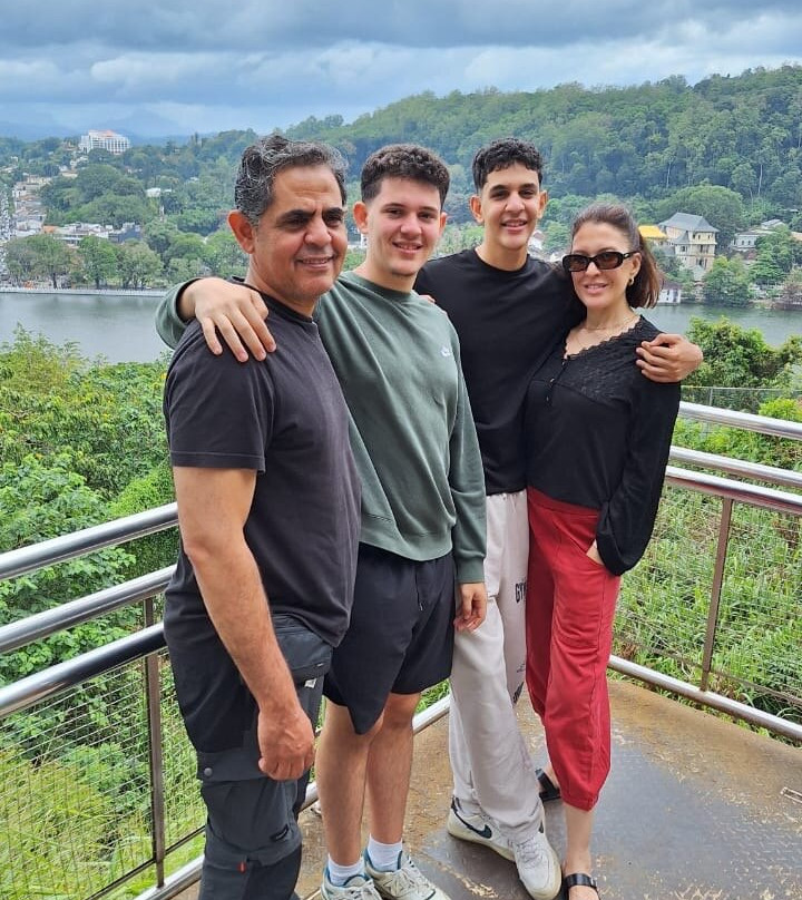 Dazzling Tours-康提必去景点