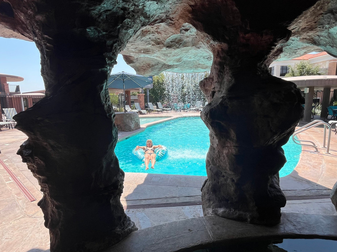 珊瑚山贝斯特韦斯特酒店主图