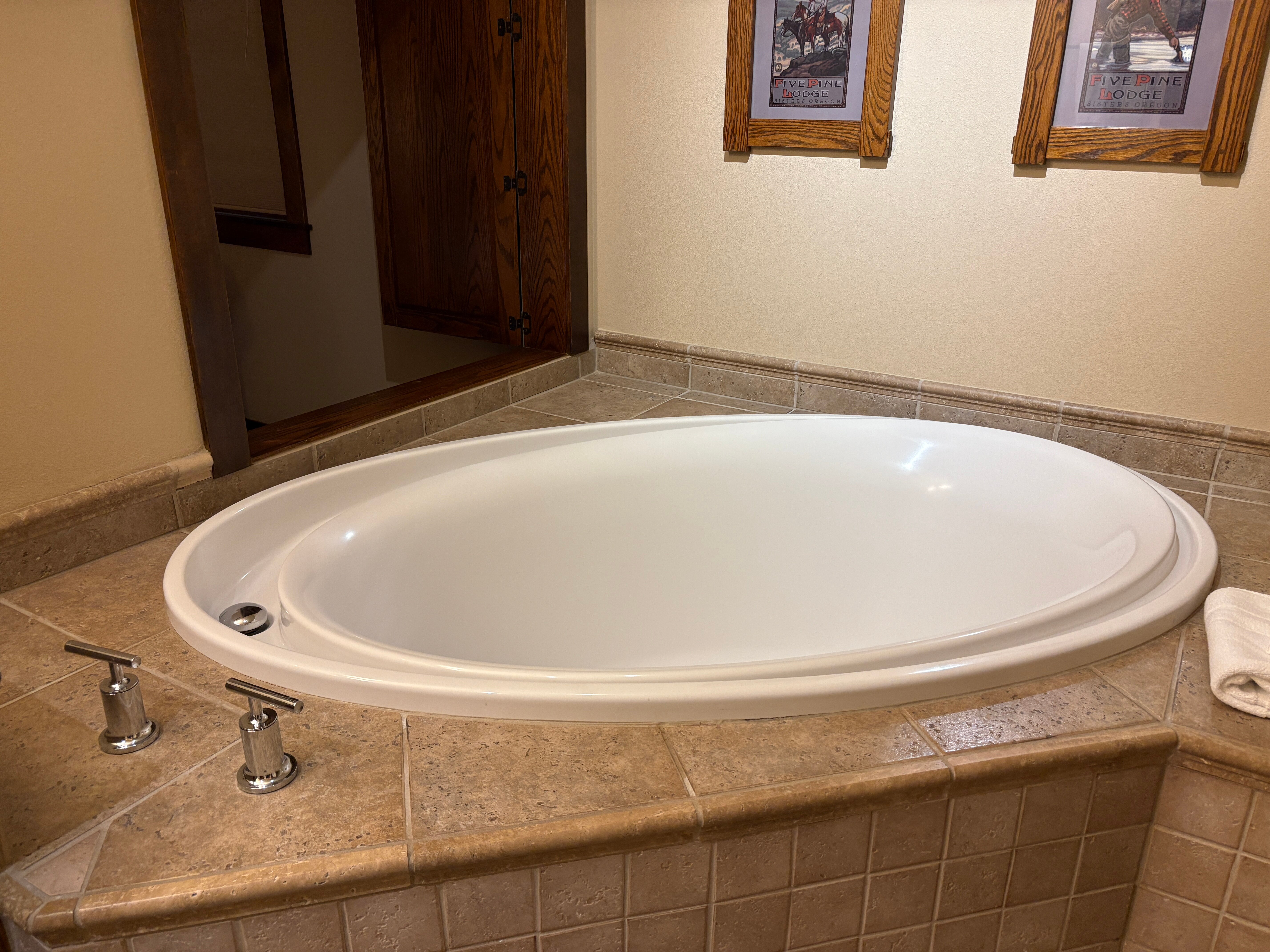 FivePine Lodge and Spa-浴室