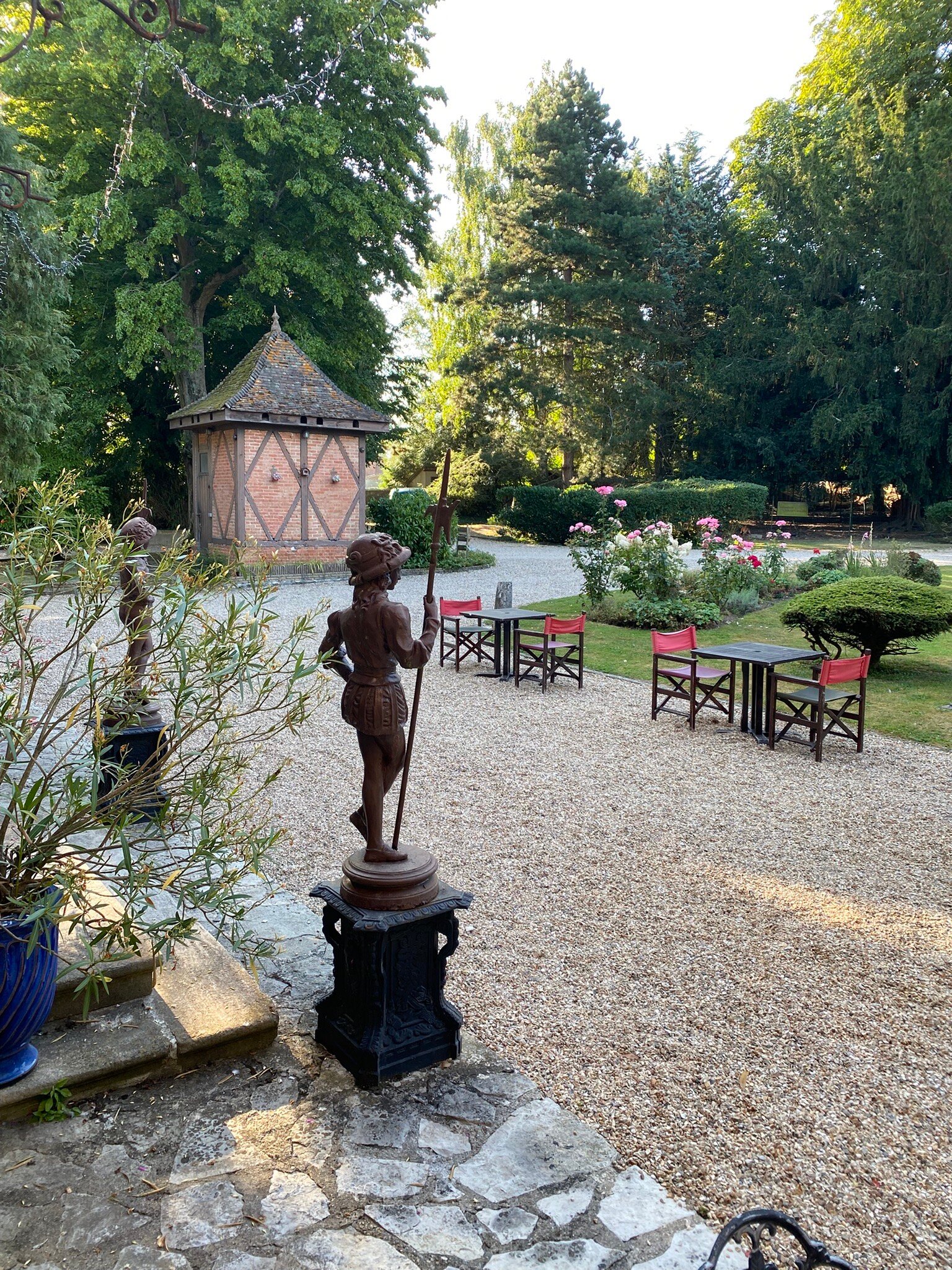 Chateau Corneille-官方