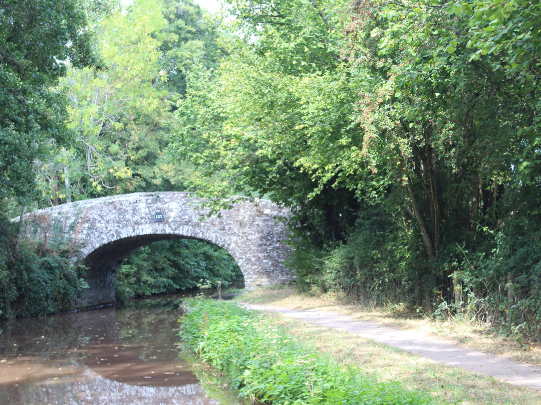 Road House Narrowboats-Gilwern必去景点