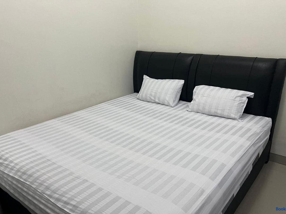 OYO 94222 Anda Kost 2 Near Lapangan Syech Yusuf Discovery