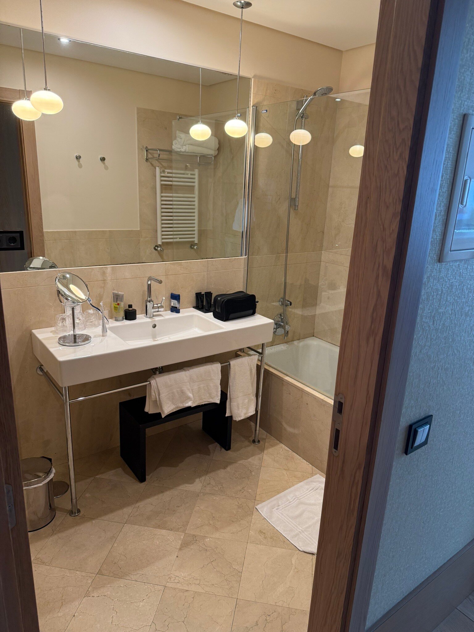 萨尔大酒店-官方