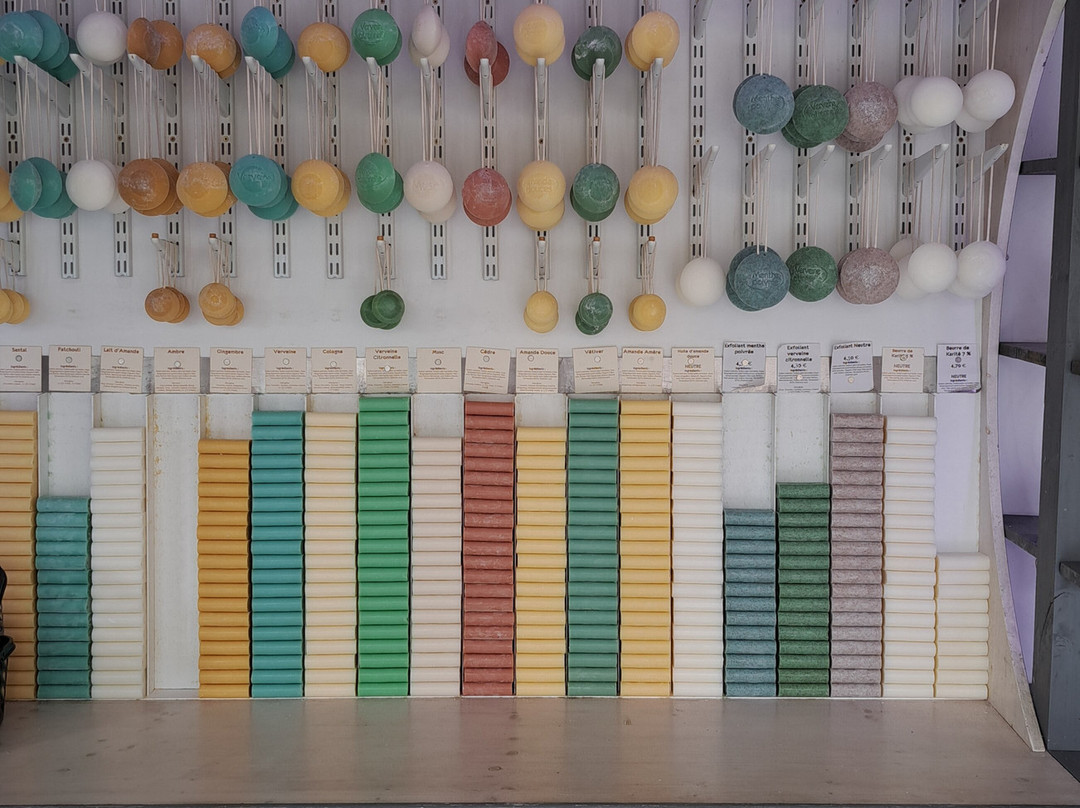 La Savonnerie du Zèbre-阿泽勒丽多城堡必去景点