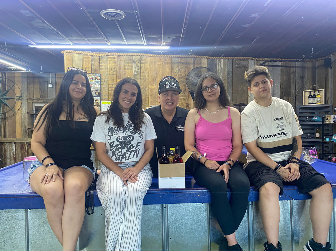 Tennessee Shine Company - Pigeon Forge-皮金福奇必去景点