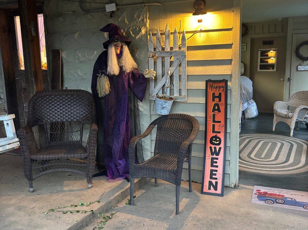 Chimney Rock Inn主图