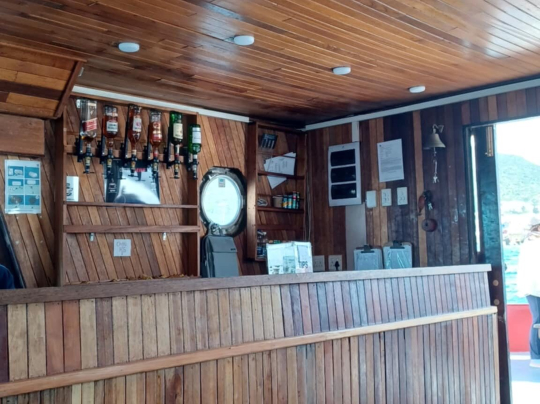 Nauticat Charters-木湾必去景点