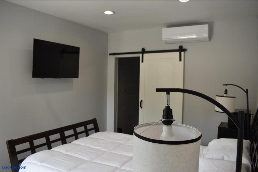 Tanersville Village Rooms On Saw Mill Creek