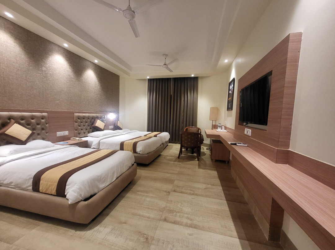 The Rajgir Residency主图