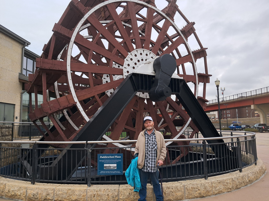 Riverboat Twilight-Le Claire必去景点