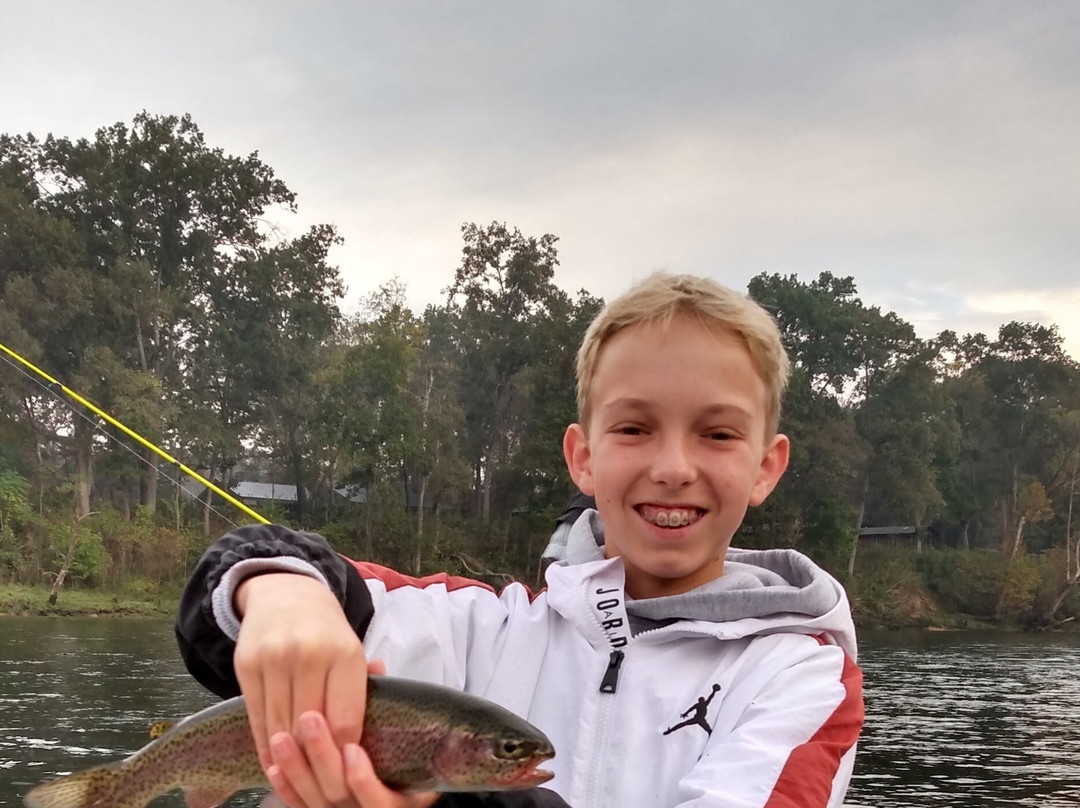 Cox's Guide Service-Bull Shoals必去景点