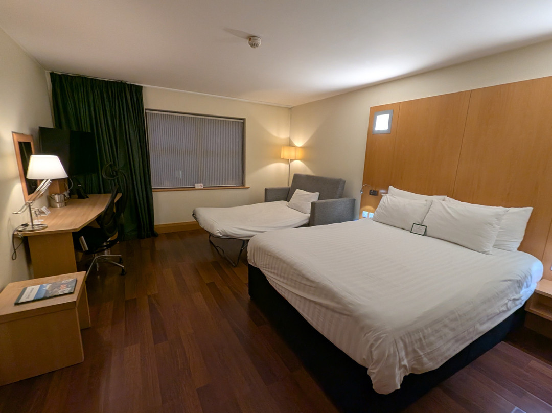 莱特肯尼登站楼酒店主图