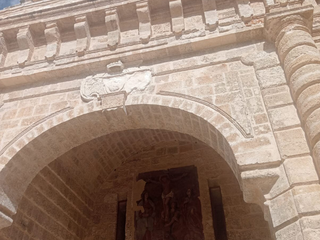 Arco Marchesale o Porta Grande-波利尼亚诺阿马雷必去景点