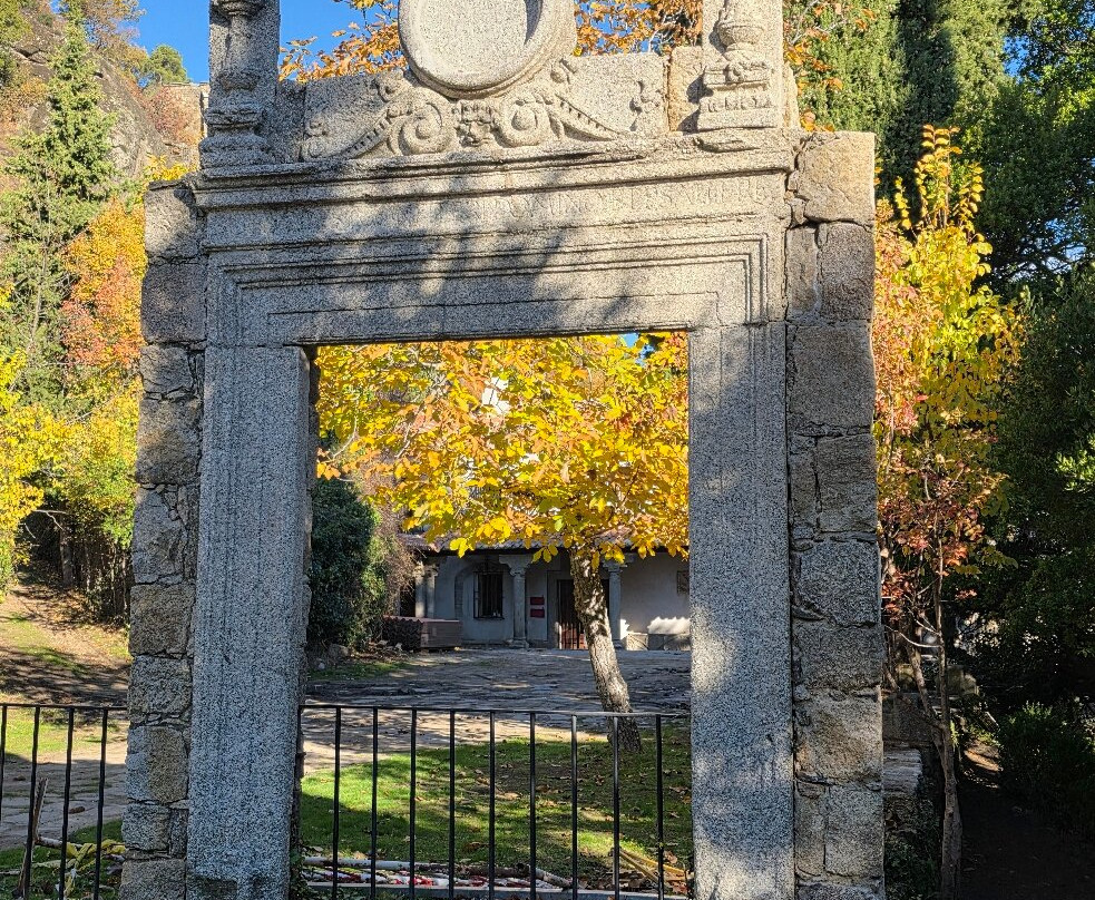 Monasterio de Guisando-El Tiemblo必去景点