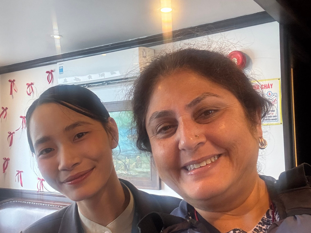 Erina Cruise-下龙湾必去景点