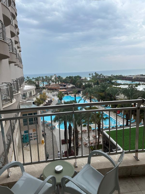 拉若自由酒店-官方