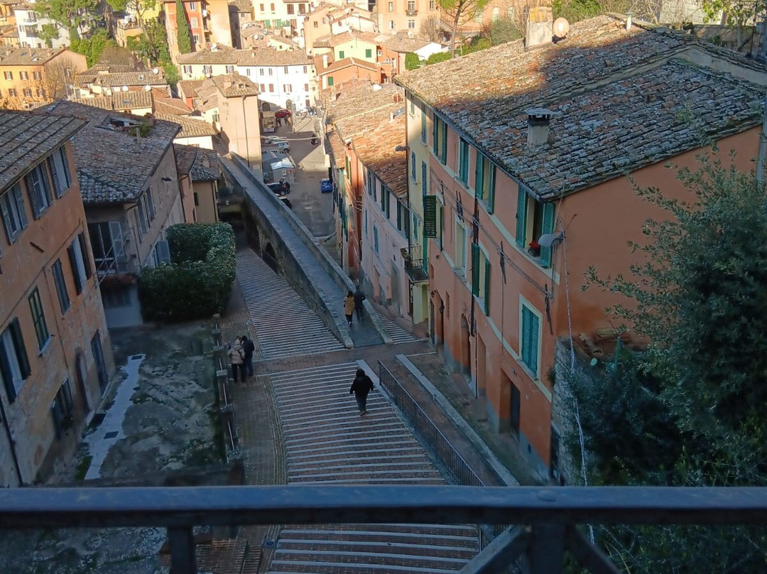 Acquedotto Medievale-佩鲁贾必去景点
