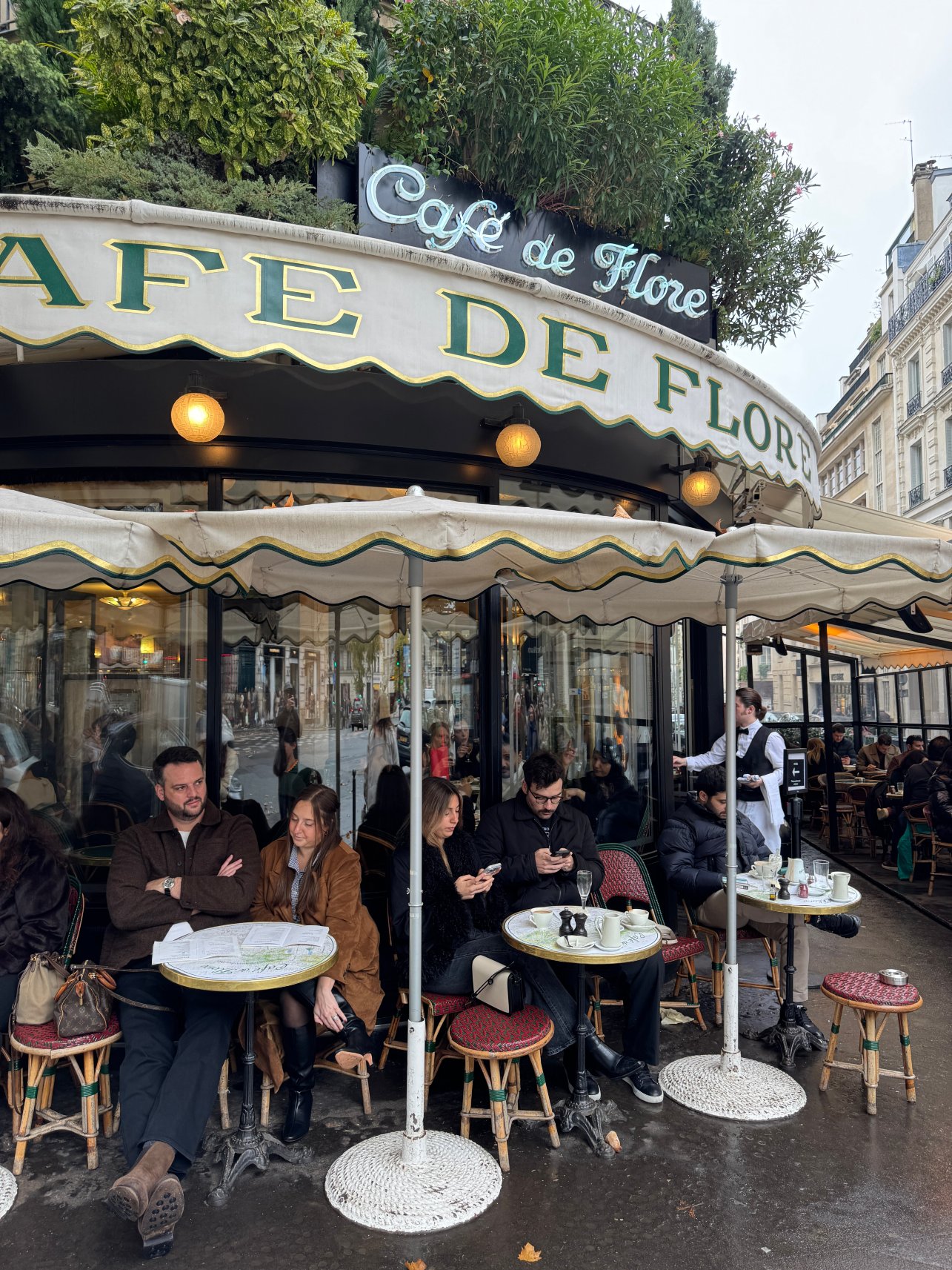 波拿巴特酒店-官方