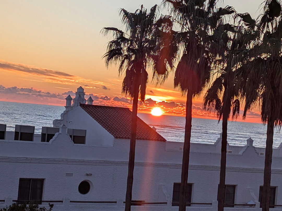 光之海滩酒店主图