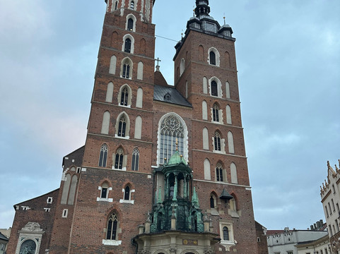 Rondatur-波瓦－迪瓦尔津必去景点