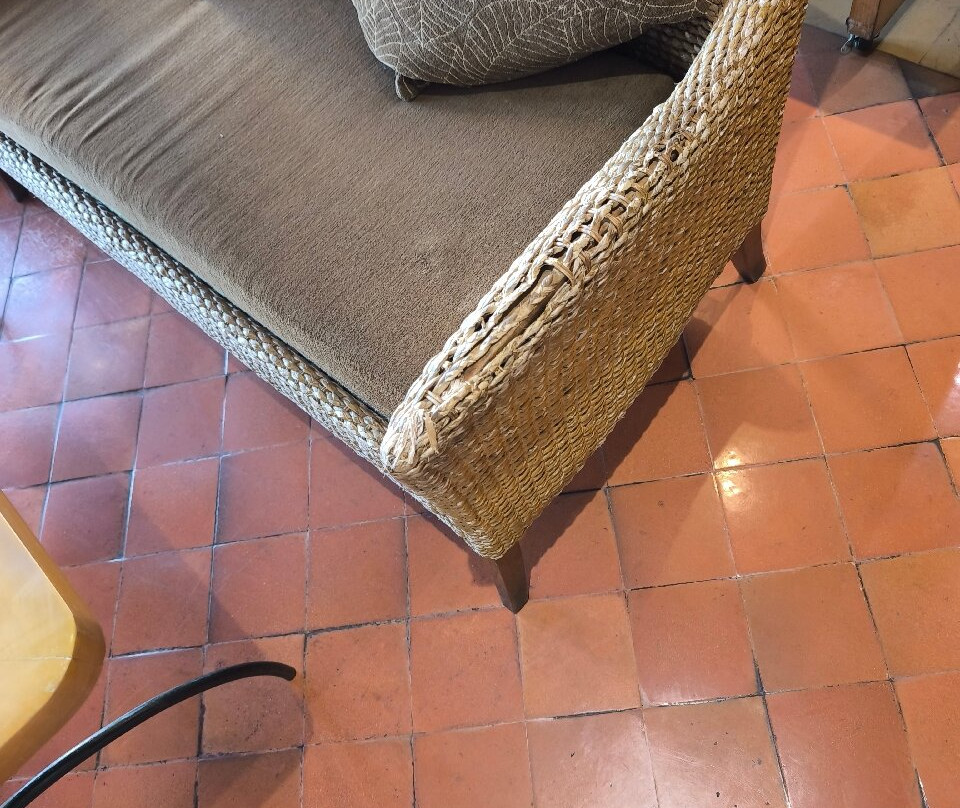 河边服务式酒店公寓主图