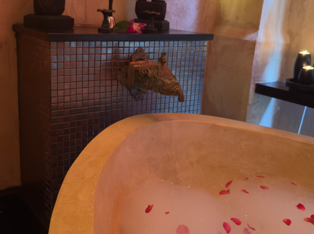 布拉莎丽水疗-芭东海滩必去景点