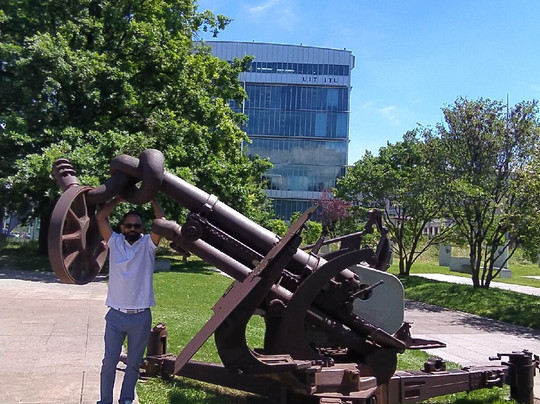 破椅子纪念碑-日内瓦必去景点