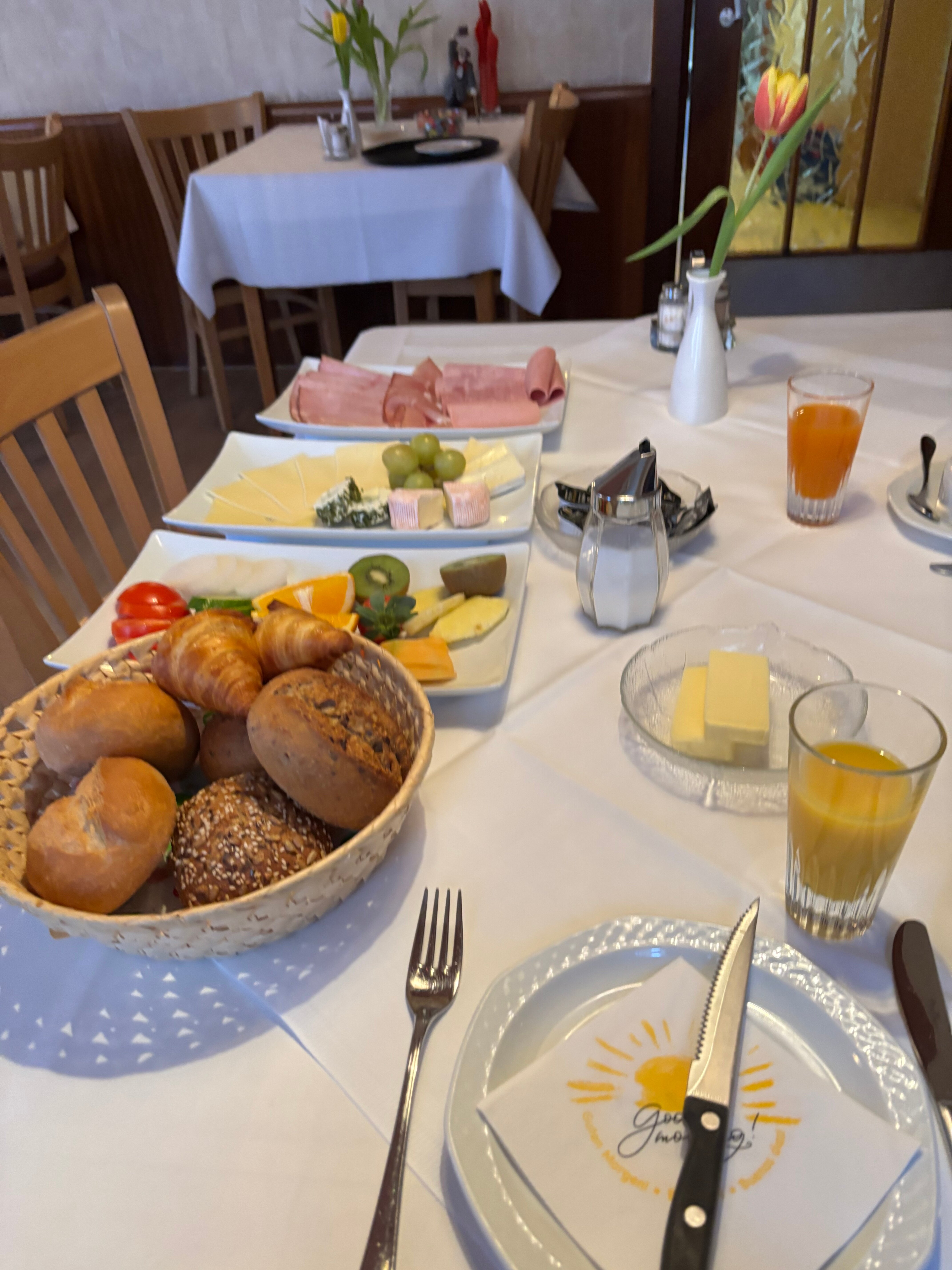 Bayerischer Hof-官方