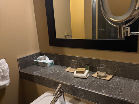 大草原城伯德兰Spa水疗酒店主图