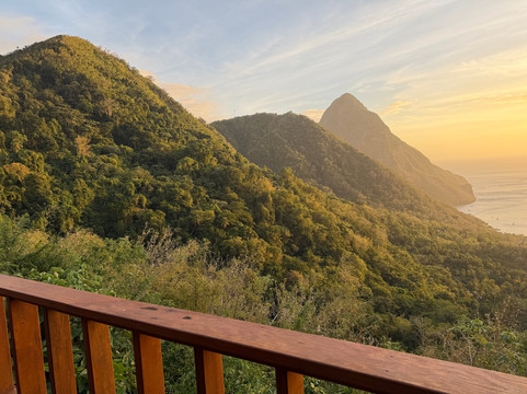 拉德拉度假酒店主图