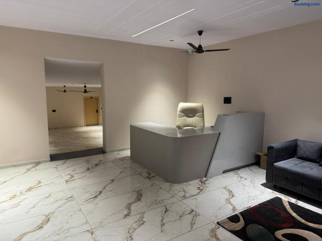 Hotel The Luxury Inn