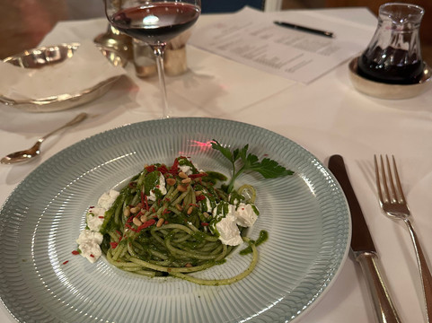 怡东别墅休闲酒店主图