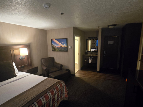 弗拉特黑德湖贝斯特韦斯特优质套房酒店主图