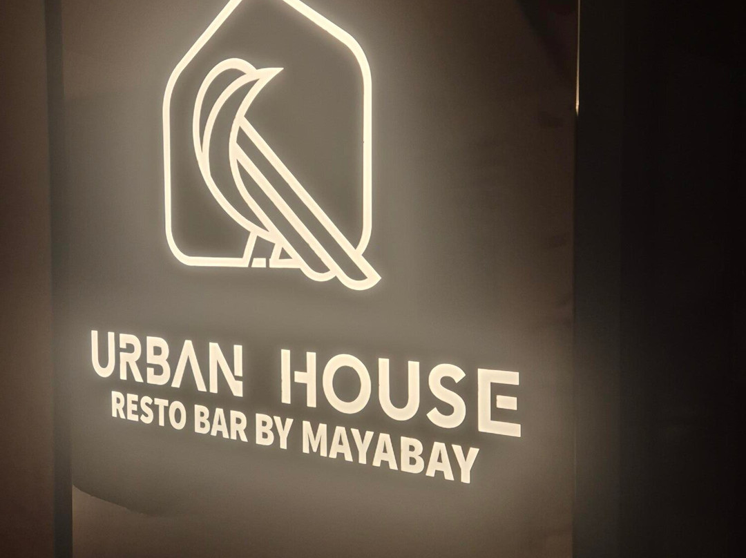 Urban House Bar in The Park Arcadia Residency