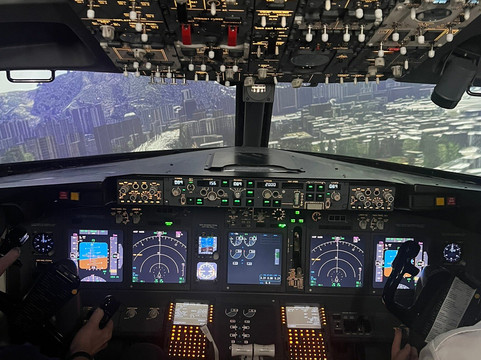 Aerospace Experience Flight Simulators-彼得伯勒必去景点