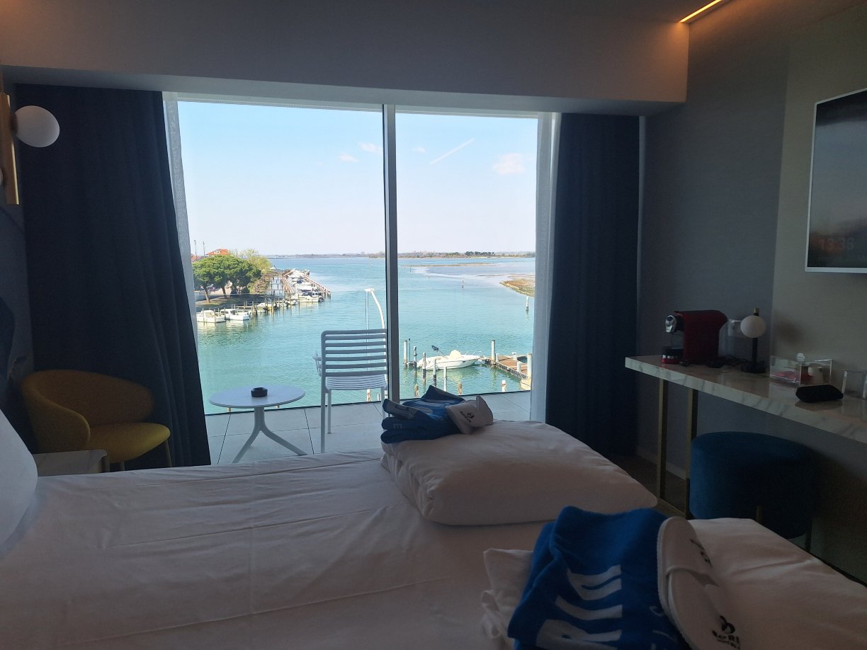 新弗瑞乌里酒店-客卧