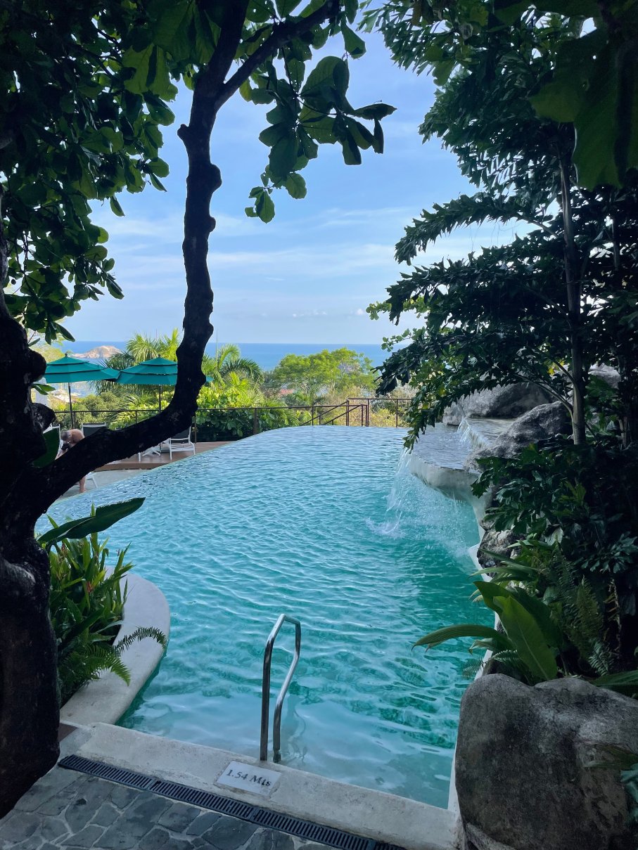 帕拉多自然度假村和温泉-泳池