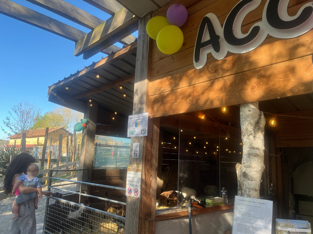 La Ferme Du Facteur Enchantée-Hauterives必去景点