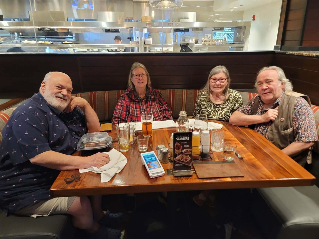 Lazy Dog Restaurant & Bar