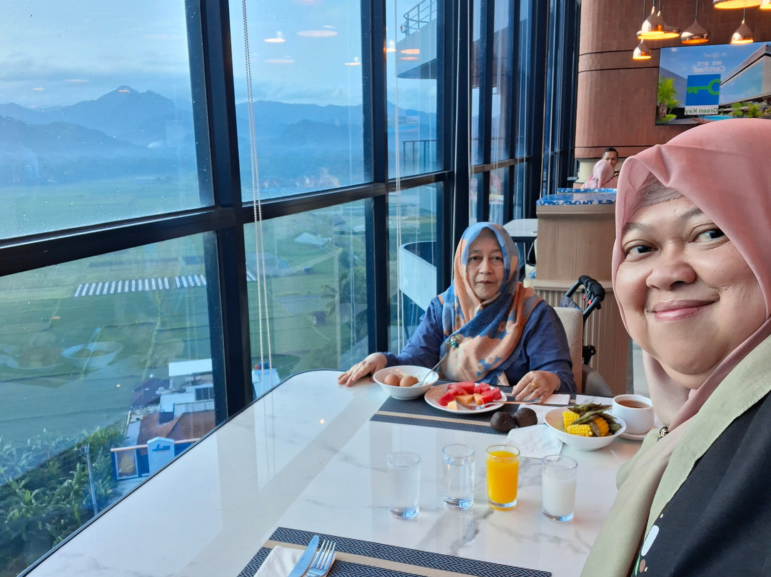 日惹国际机场库隆普洛戈诺富特酒店
