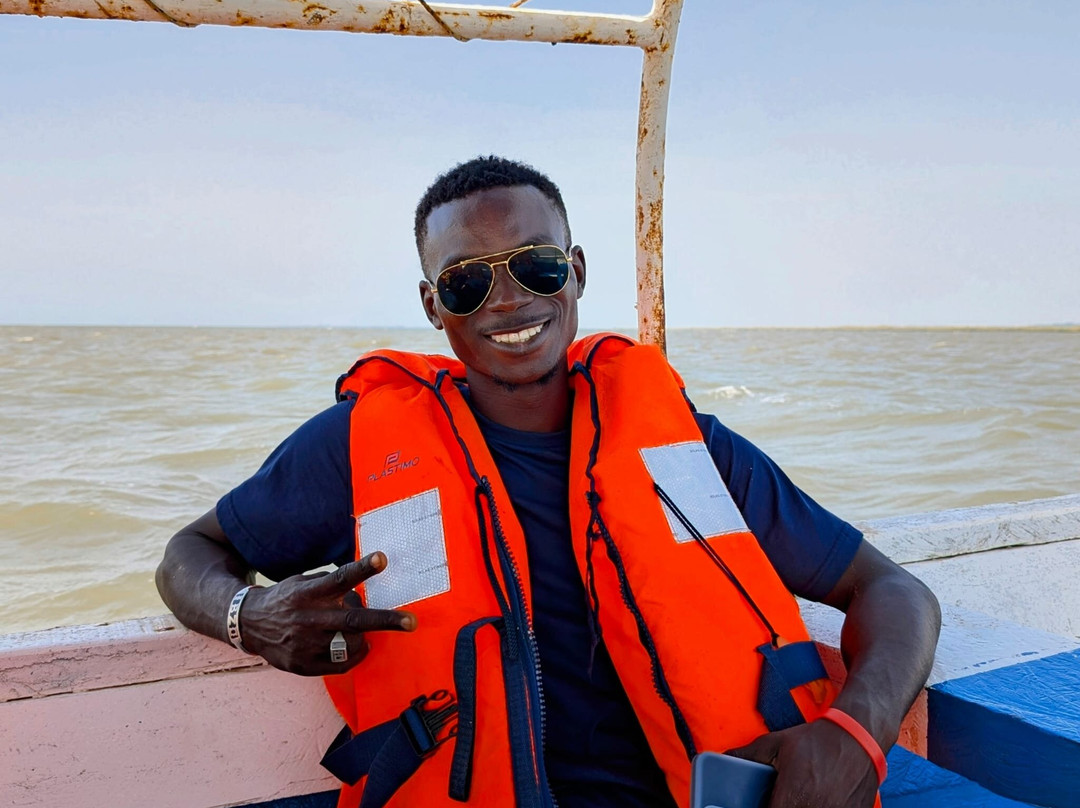 Ibou piroguier et guide touristique