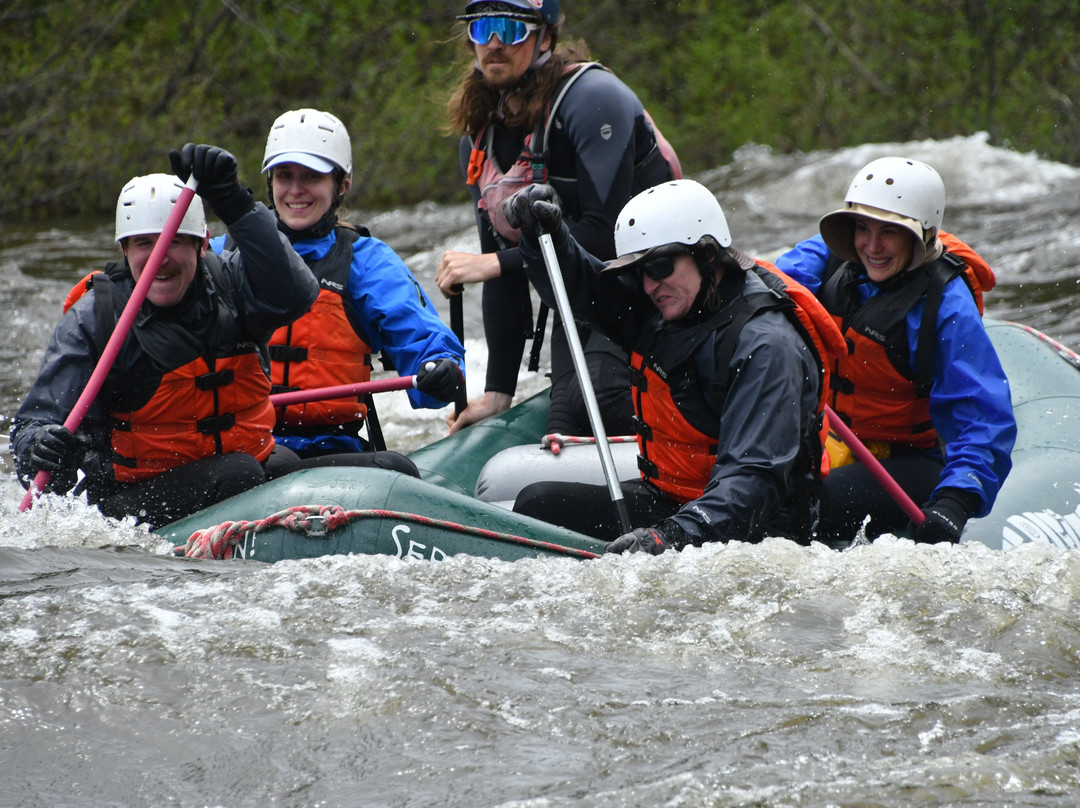 Three Rivers Whitewater Rafting-The Forks必去景点