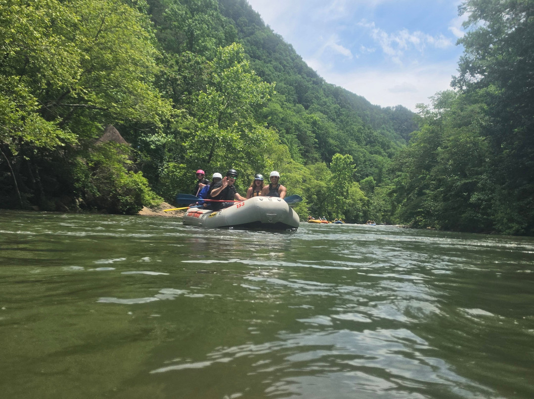 Rolling Thunder River Company-McCaysville必去景点