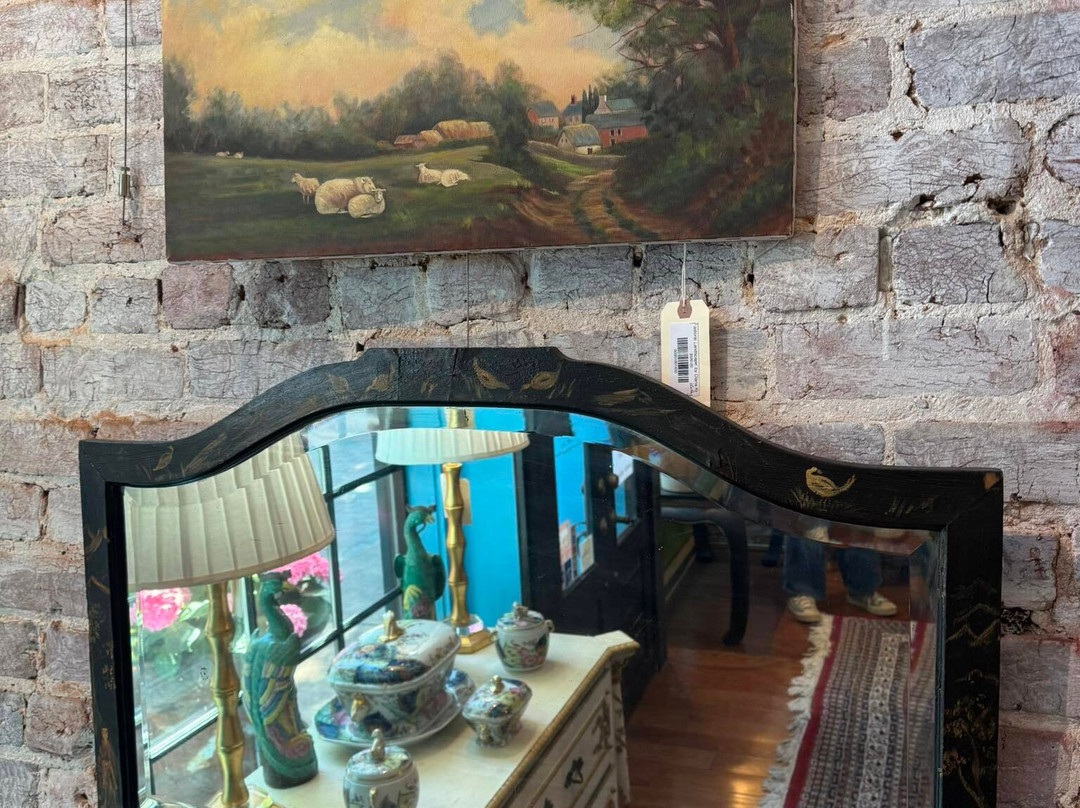 Chestnut Lane Antiques & Interiors-Danville必去景点