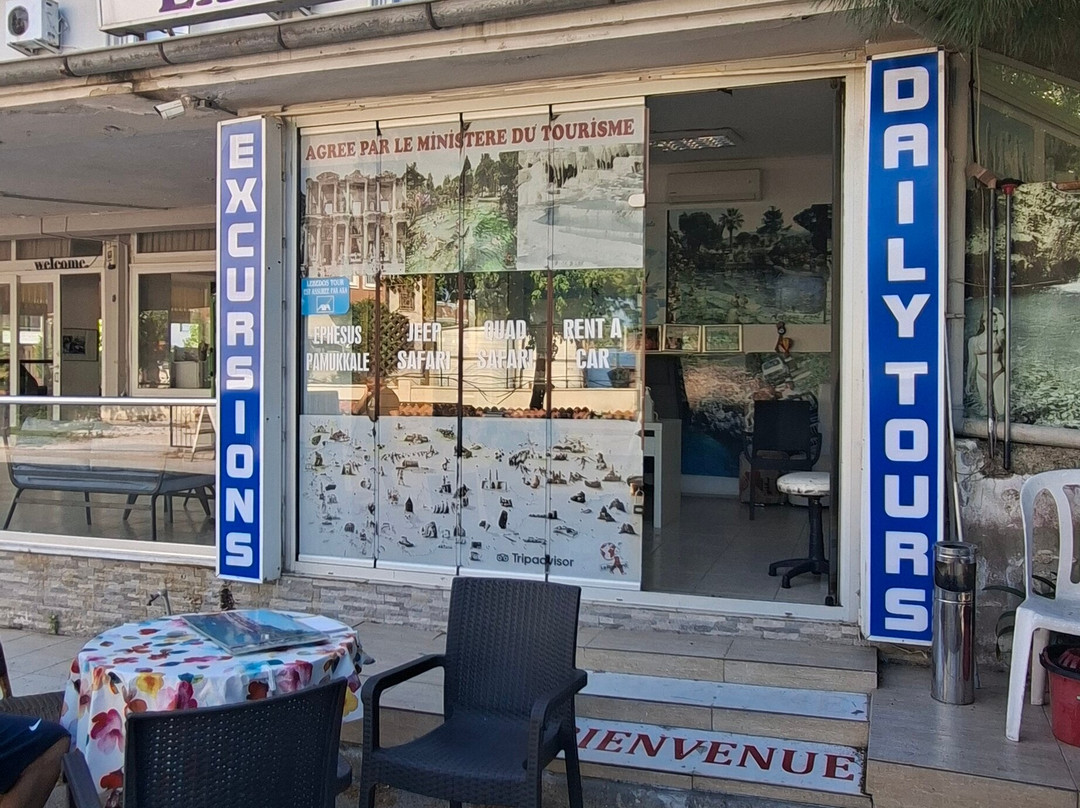亚丽俱乐部度假酒店主图