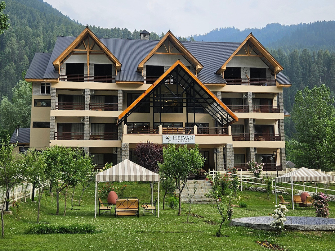 Heevan Villas Sonamarg - River Front Luxury主图