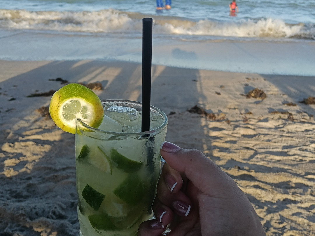 可拉海滨酒店主图