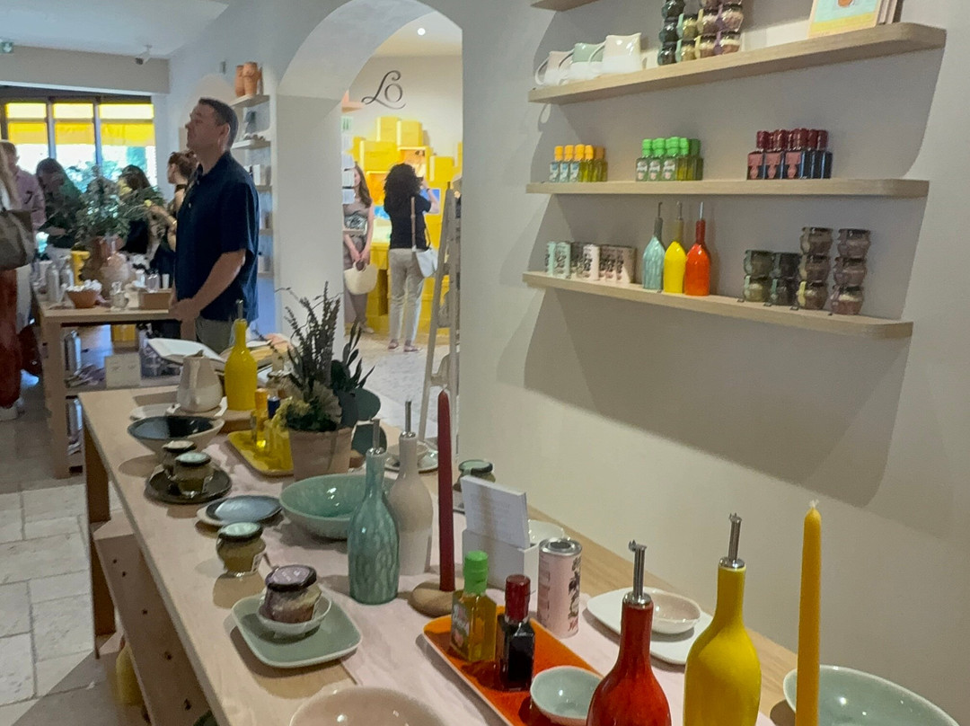 L'Occitane en Provence-马诺斯克必去景点